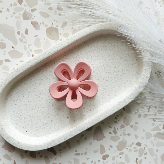 Blush Daisy Claw Clip